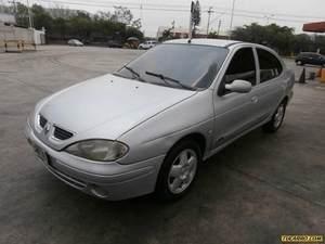 Renault Mégane Classic 1.6 16V 4P - Sincronico