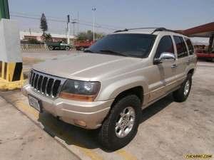 Jeep Grand Cherokee Laredo 4x4 - Automatico