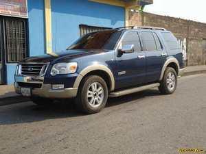 Ford Explorer Eddie Bauer 4x4 - Automatico