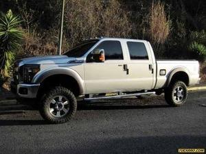 Ford F-250 Doble Cabina Lariat 4x4 - Automatico