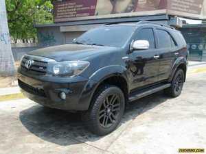 Toyota Fortuner SR (7Ptos) - Automatico