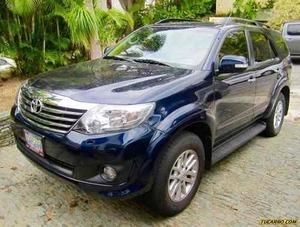 Toyota Fortuner SR (7Ptos) 4x4 - Automatico