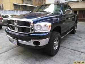 Dodge Ram Pick-Up 2500 Dob. Cab. SLT 4x4 - Automatico