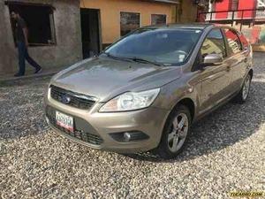 Ford Focus SE 4P - Sincronico