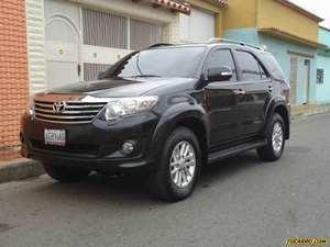 Toyota Fortuner SR (7Ptos) 4x4 - Automatico