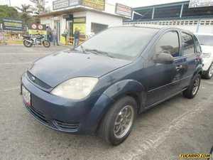 Ford Fiesta Casual A/A - Sincronico