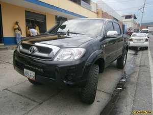 Toyota Hilux Doble Cabina 4x4 - Sincronico