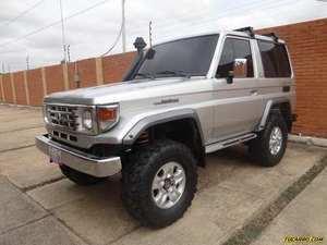 Toyota Macho LX 4x4 - Sincronico