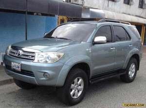 Toyota Fortuner SR (7Ptos) 4x4 - Automatico