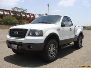 Ford F-150 XLT FX4 Flareside 4x4 - Automatico