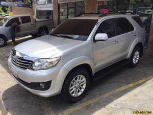 Toyota Fortuner SR (7Ptos) 4x4 - Automatico